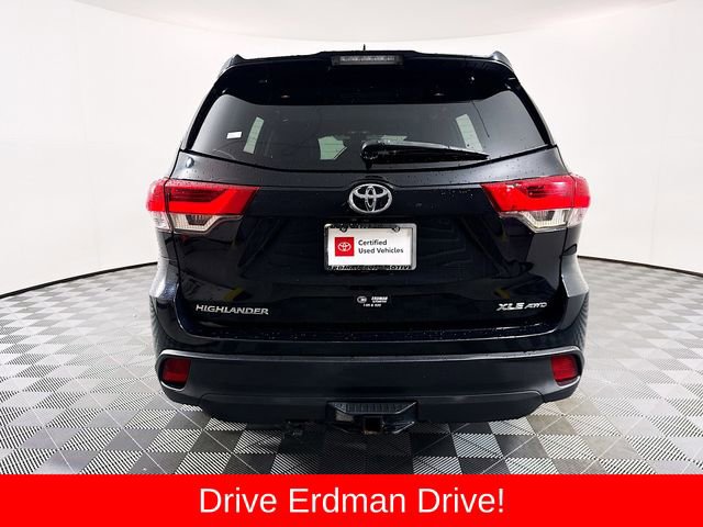 Certified 2018 Toyota Highlander XLE w/ Carpet Mat Package (TMS) image 22