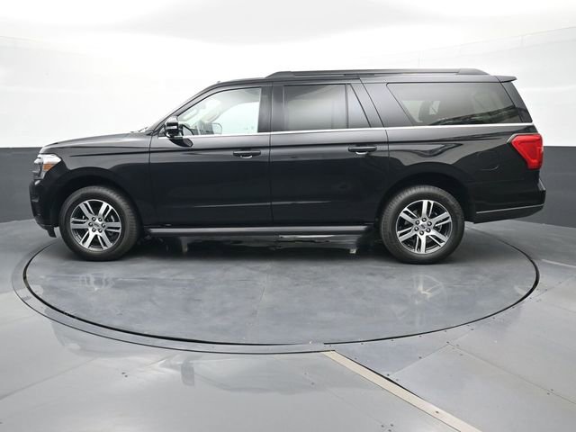 Used 2024 Ford Expedition Max XLT image 2