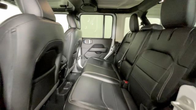 Used 2023 Jeep Wrangler Unlimited Sahara w/ Cold Weather Group AWD/4WD image 17