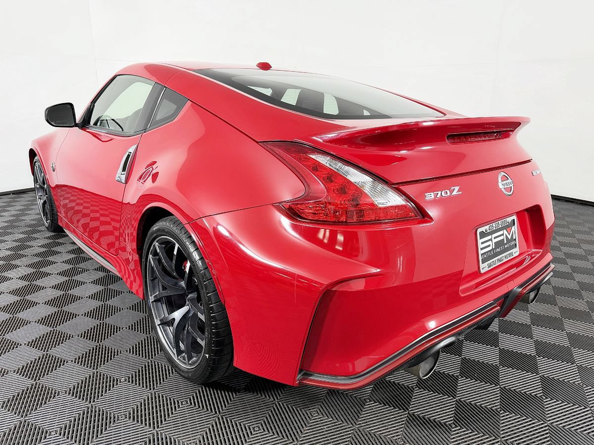 Used 2016 Nissan 370Z NISMO RWD image 17