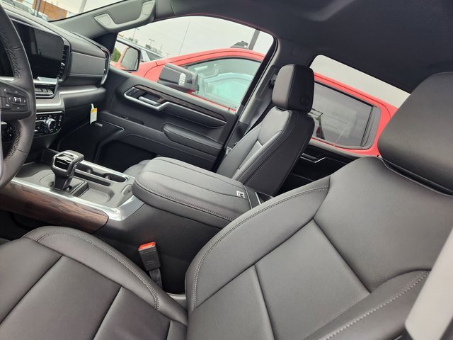 New 2026 GMC Sierra 1500 SLT w/ SLT Premium Plus Package image 13
