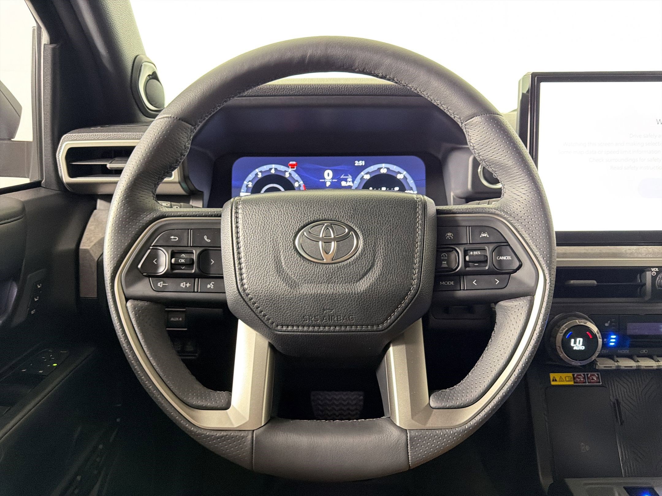 Used 2025 Toyota 4Runner Trailhunter AWD/4WD image 17
