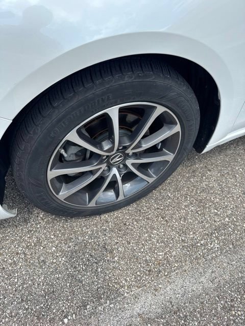 Used 2018 Acura TLX V6 SH-AWD image 2