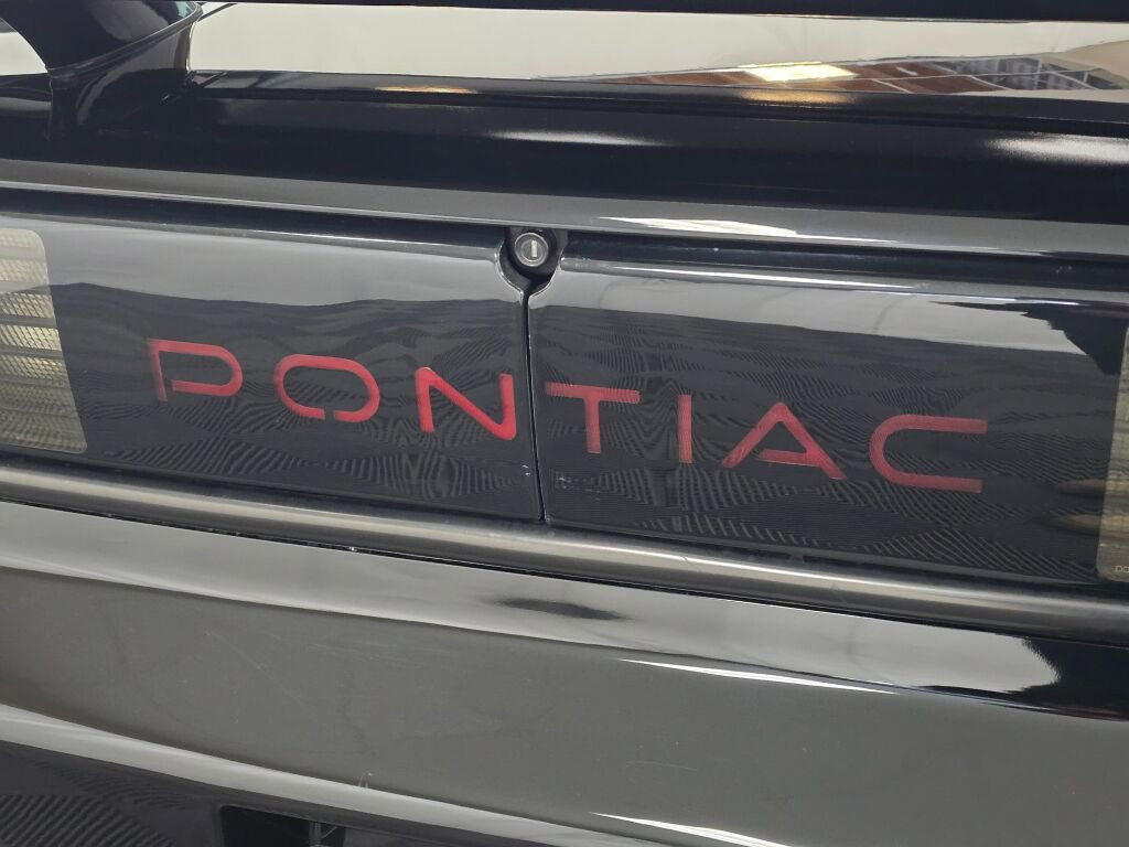 Used 1988 Pontiac Fiero GT image 25