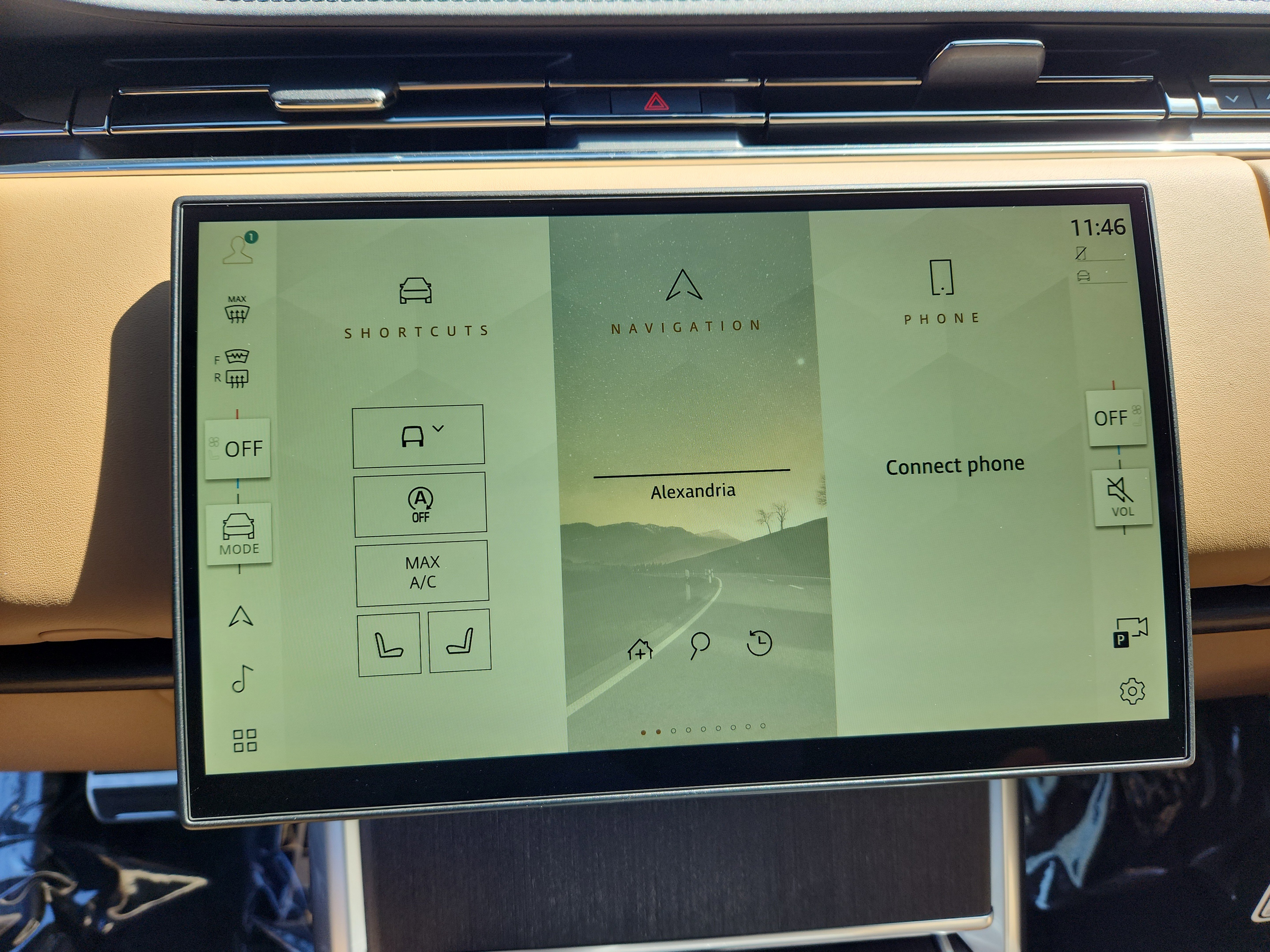 New 2025 Land Rover Range Rover SE image 17