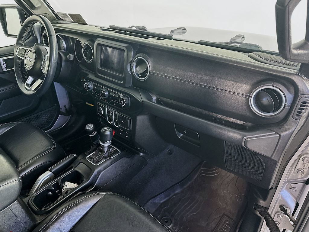 Used 2018 Jeep Wrangler Unlimited Sahara image 31