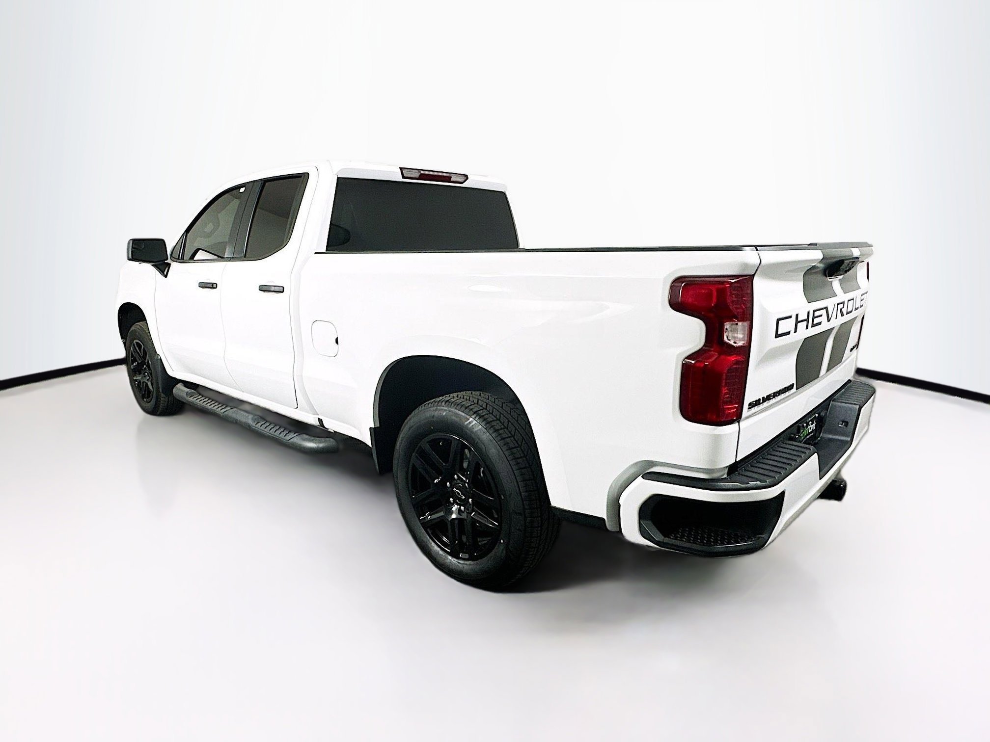 Used 2024 Chevrolet Silverado 1500 Custom w/ Rally Edition image 5
