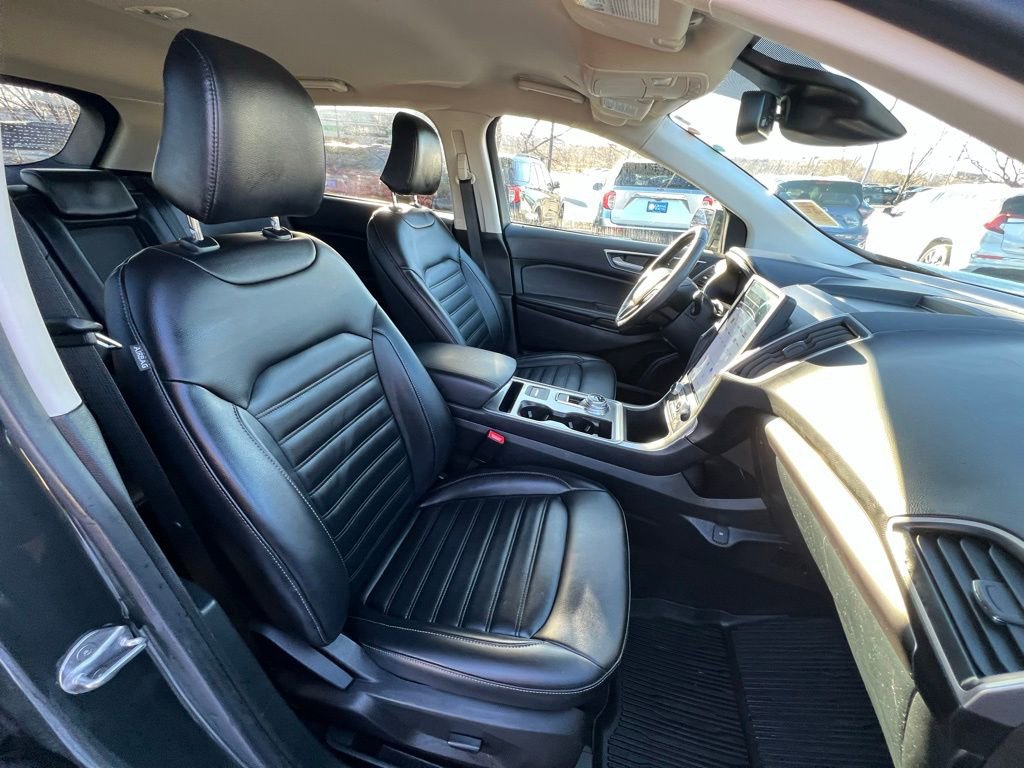 Used 2023 Ford Edge SEL w/ Convenience Package image 28