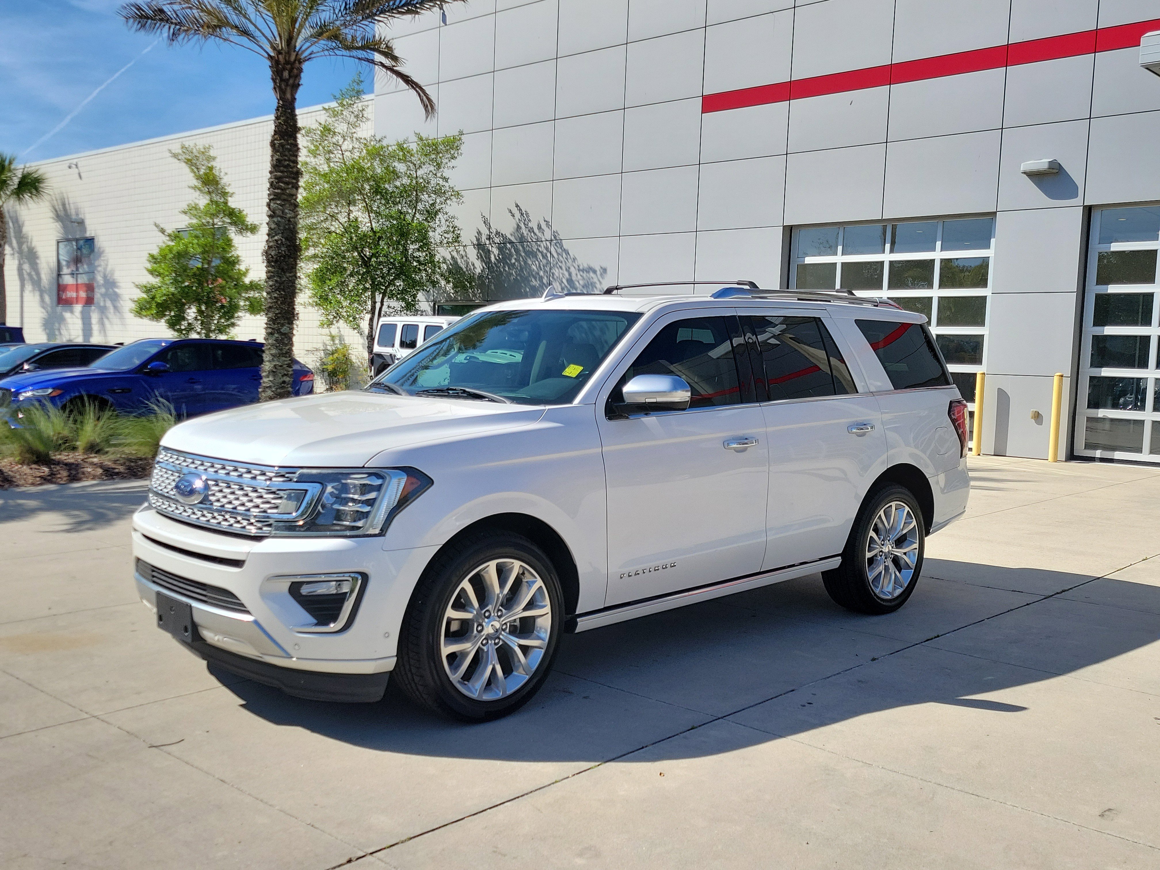 Used 2019 Ford Expedition Platinum RWD image 1