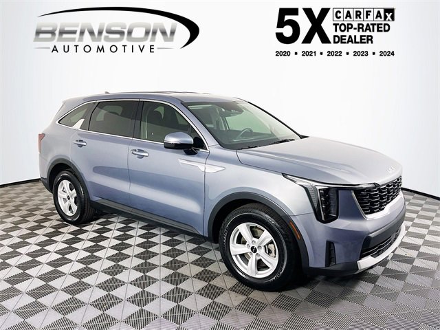 Used 2025 Kia Sorento LX image 1