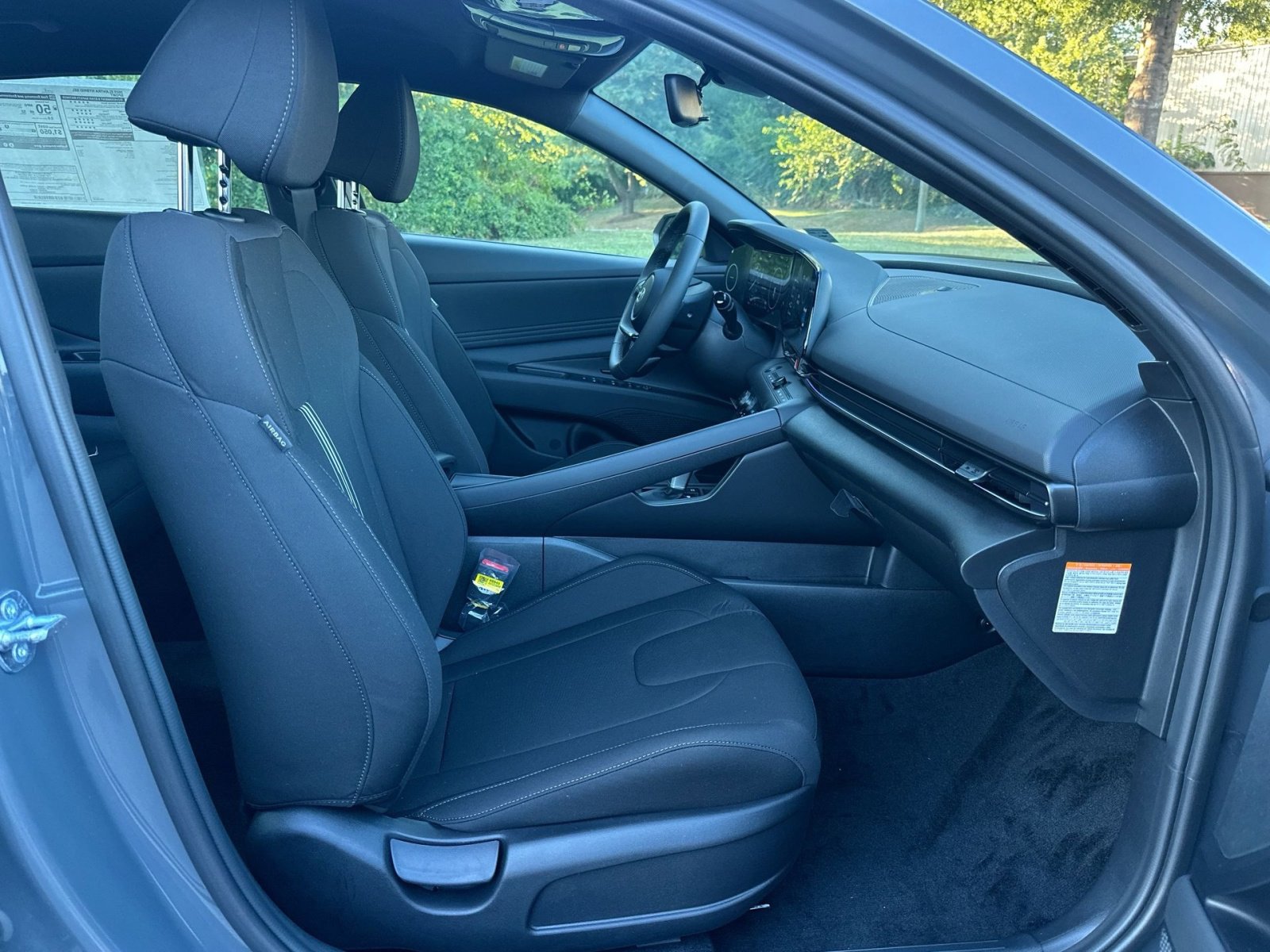 New 2025 Hyundai Elantra SEL image 25