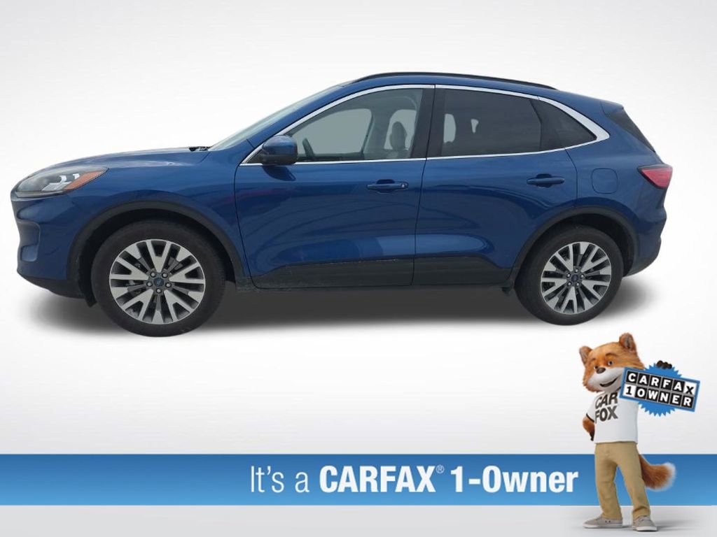 Used 2022 Ford Escape Titanium w/ Class II Trailer Tow Package image 2