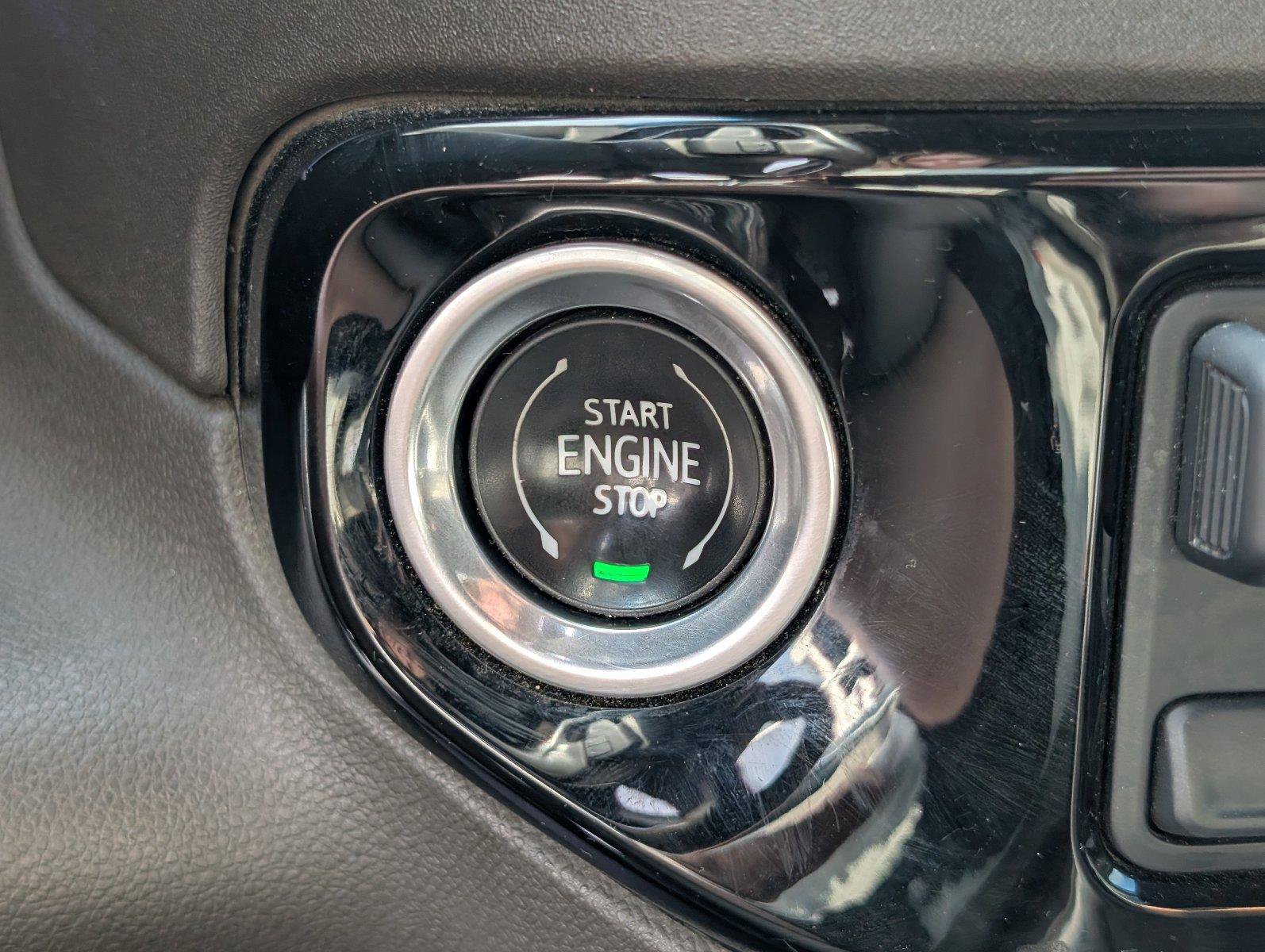 Used 2023 Chevrolet Silverado 1500 LT AWD/4WD image 26