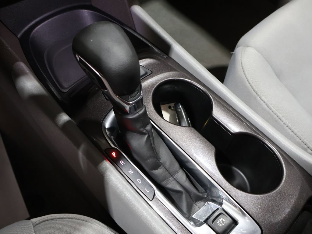 Used 2023 Chevrolet Malibu LS image 30