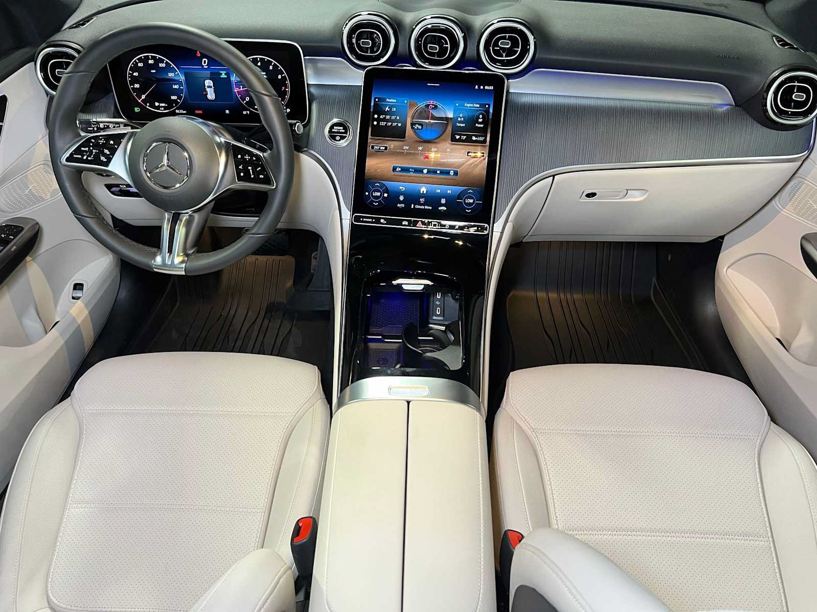 Used 2026 Mercedes-Benz GLC 300 4MATIC image 43