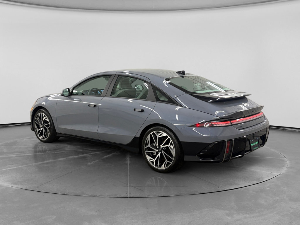 Used 2025 Hyundai Ioniq 6 SEL RWD image 2