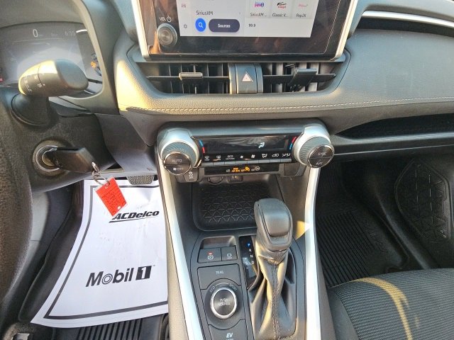 Used 2023 Toyota RAV4 LE image 33