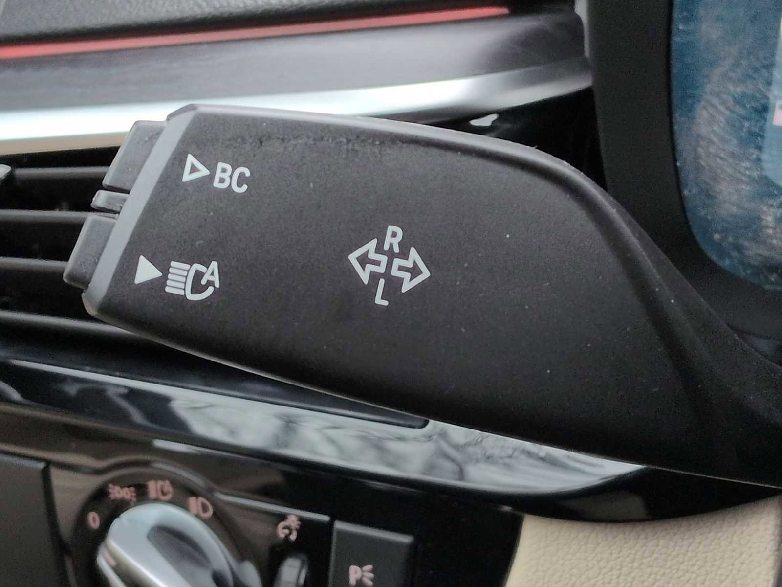 Used 2023 BMW 530i xDrive w/ M Sport Package image 25