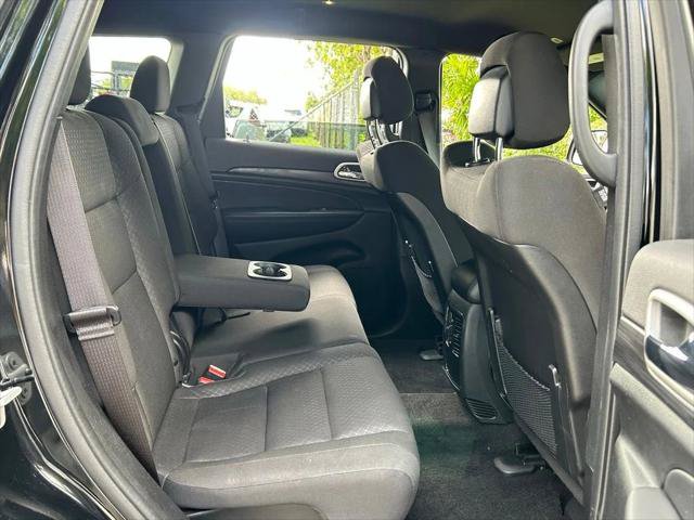 Certified 2022 Jeep Grand Cherokee Laredo E RWD image 42