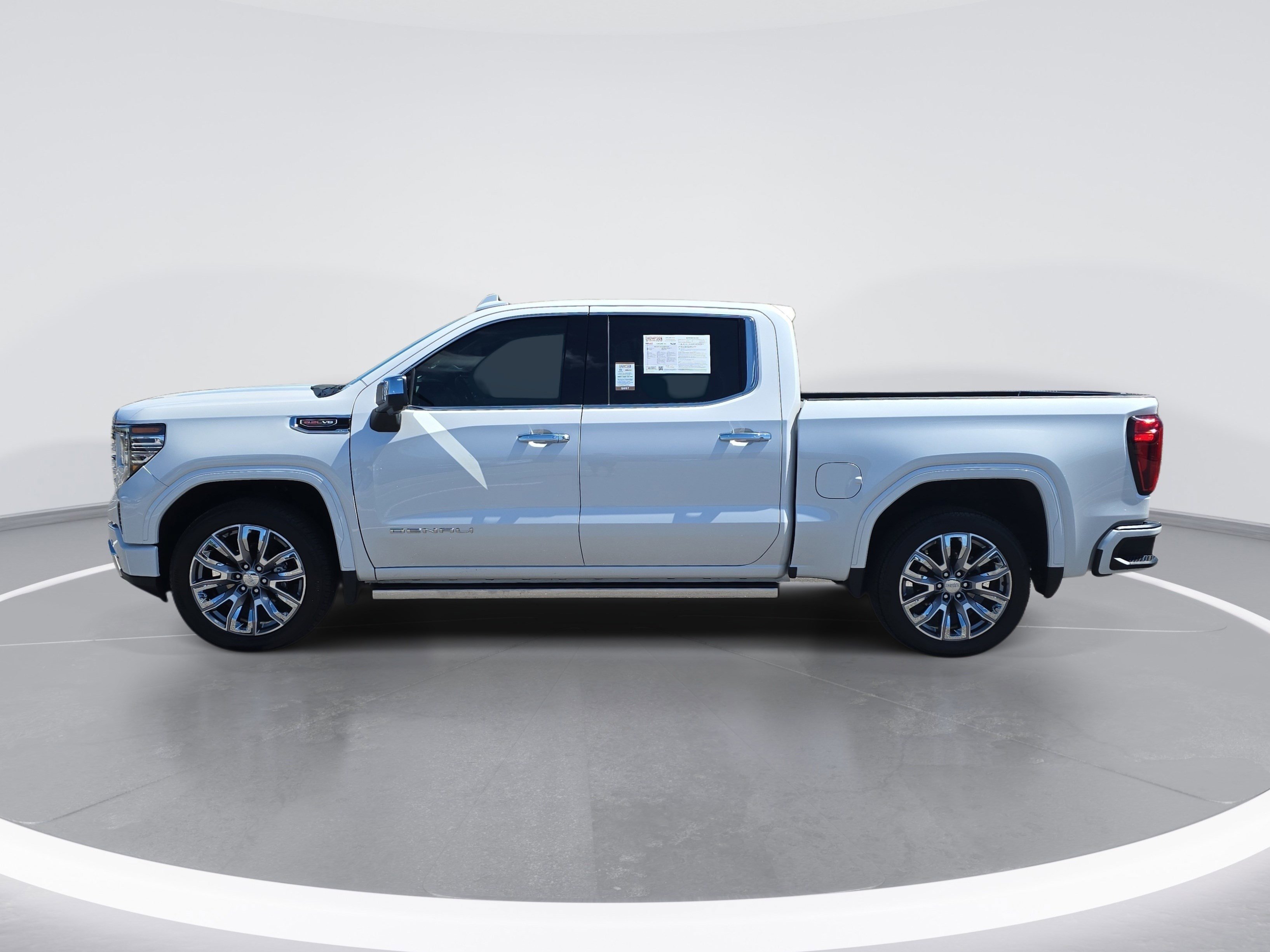 Used 2025 GMC Sierra 1500 Denali w/ Denali Reserve Package AWD/4WD image 6