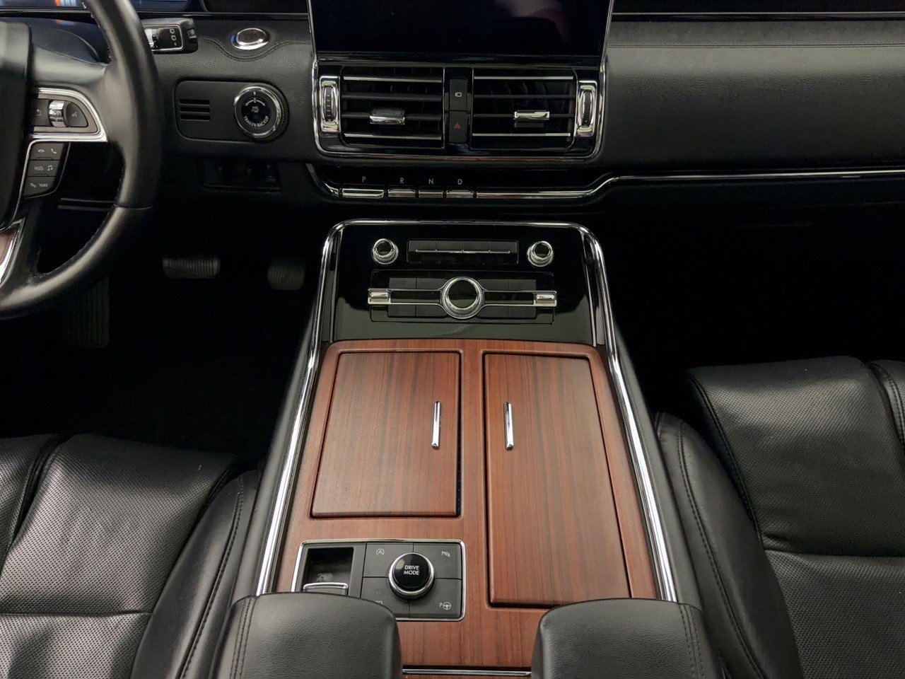 Used 2021 Lincoln Navigator L Reserve w/ Luxury Package AWD/4WD image 22