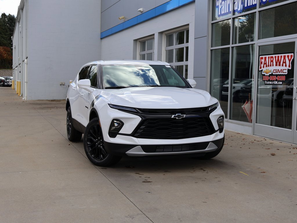 New 2025 Chevrolet Blazer LT w/ LPO, Black Sport Package image 34
