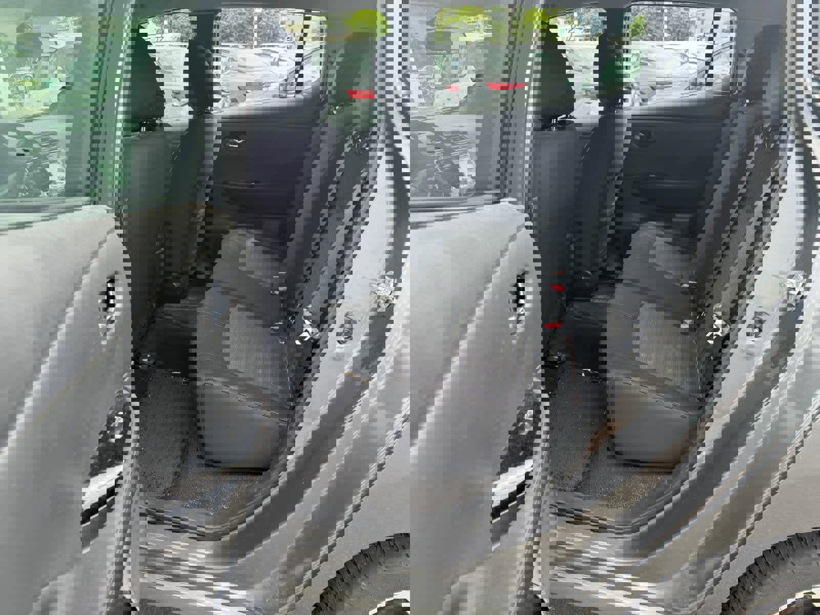 Used 2018 Nissan Leaf SV image 9