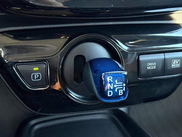 Certified 2020 Toyota Prius L Eco image 18