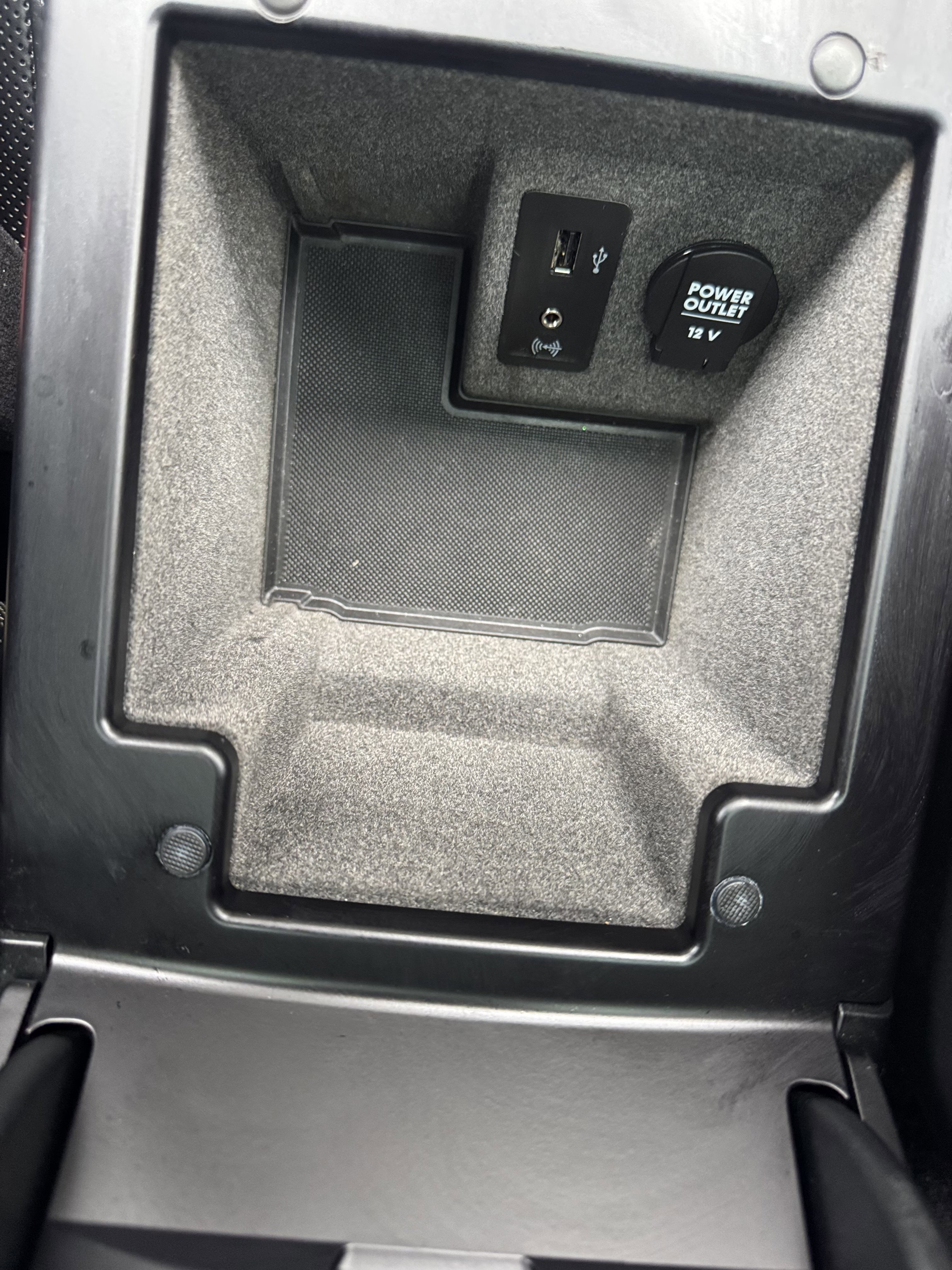 Used 2017 Porsche Macan Turbo image 36