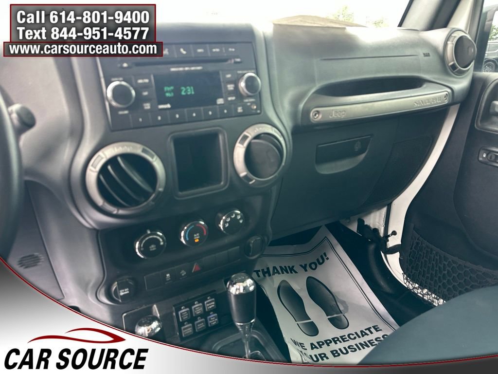 Used 2016 Jeep Wrangler Unlimited Sport w/ Connectivity Group AWD/4WD image 14