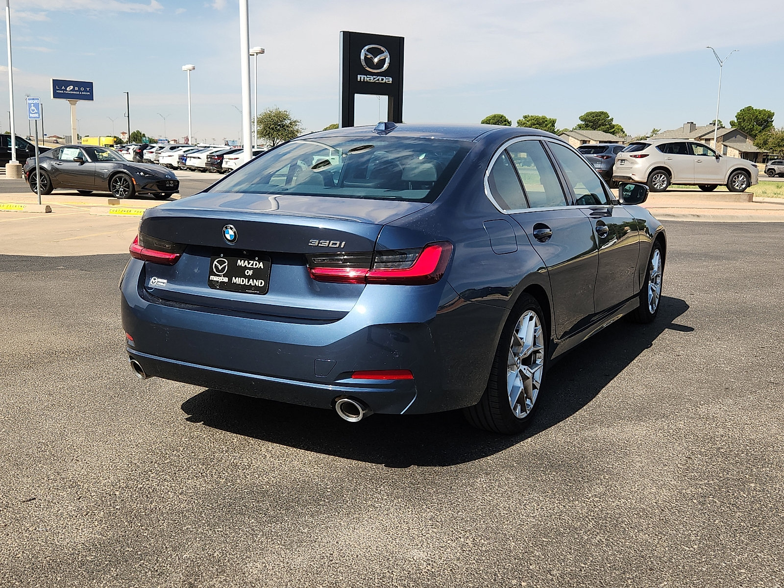 Used 2026 BMW 330i Sedan RWD image 5