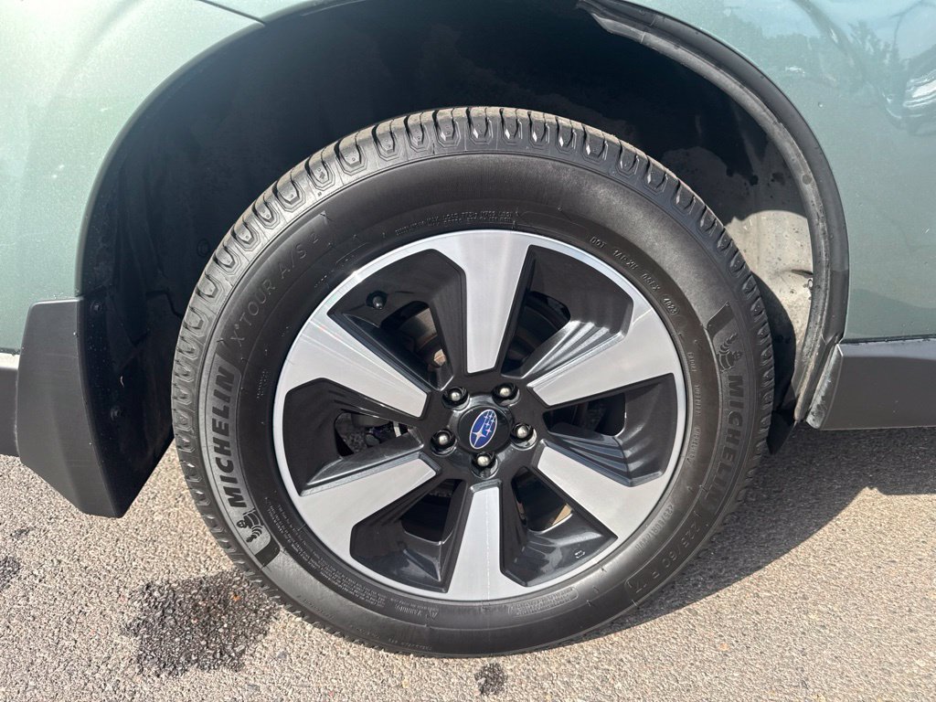 Used 2018 Subaru Forester 2.5i Limited AWD/4WD image 9