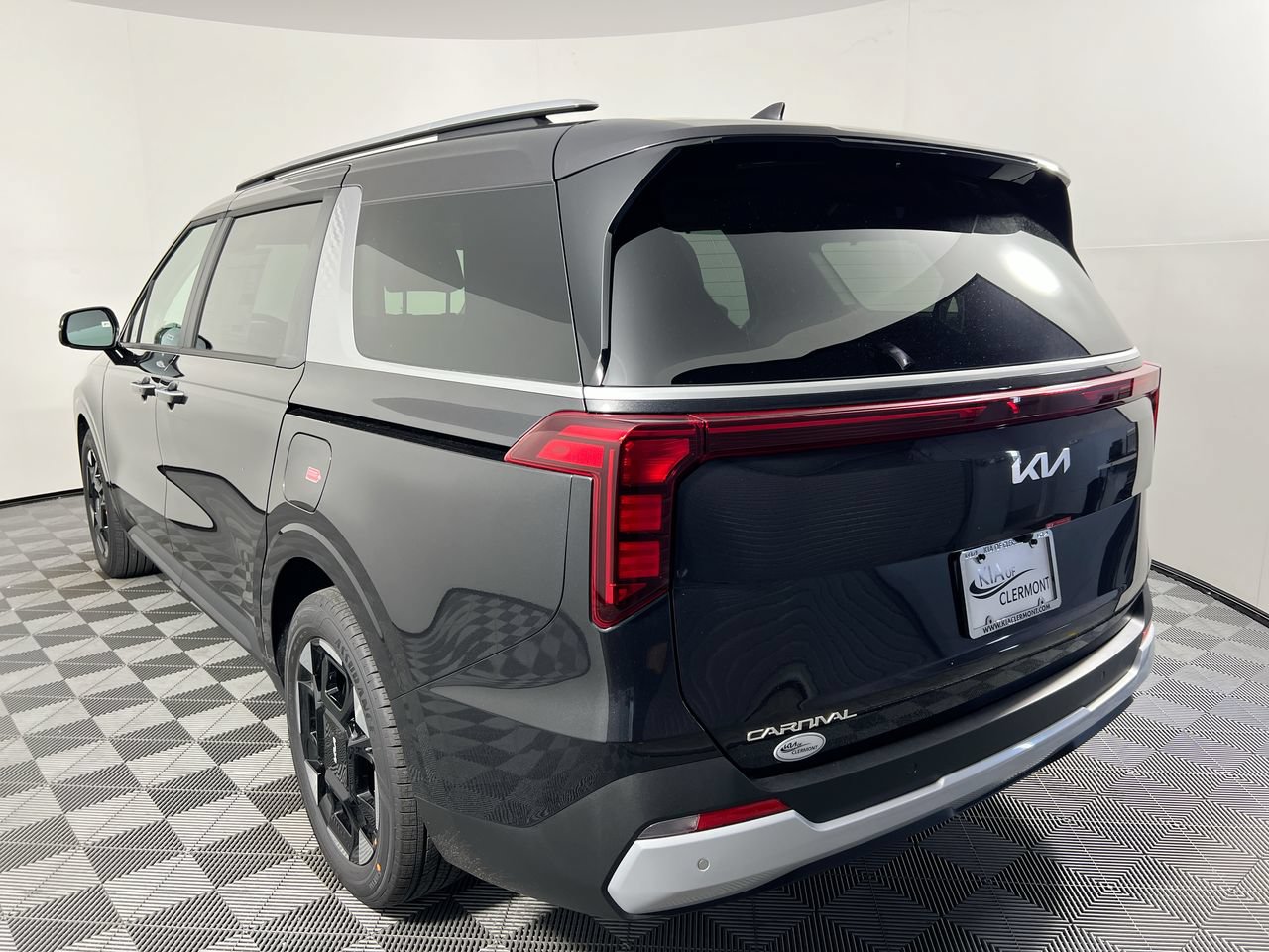 New 2026 Kia Carnival EX FWD image 7