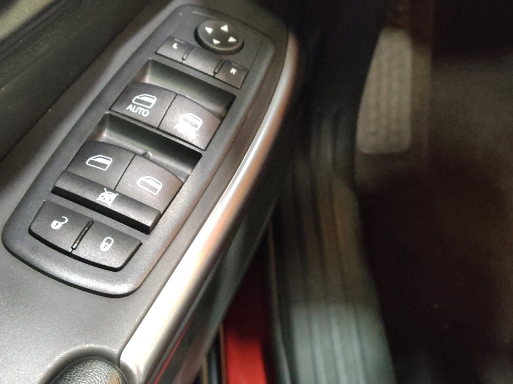 Used 2021 Jeep Cherokee Latitude Plus image 27