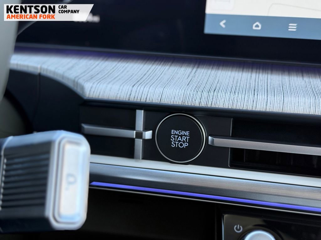 Used 2025 Hyundai Santa Fe Calligraphy image 31