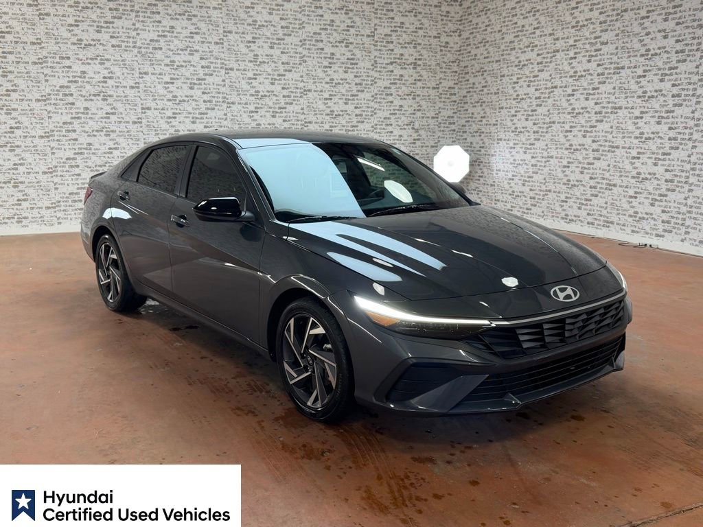 Certified 2025 Hyundai Elantra Sport FWD image 1