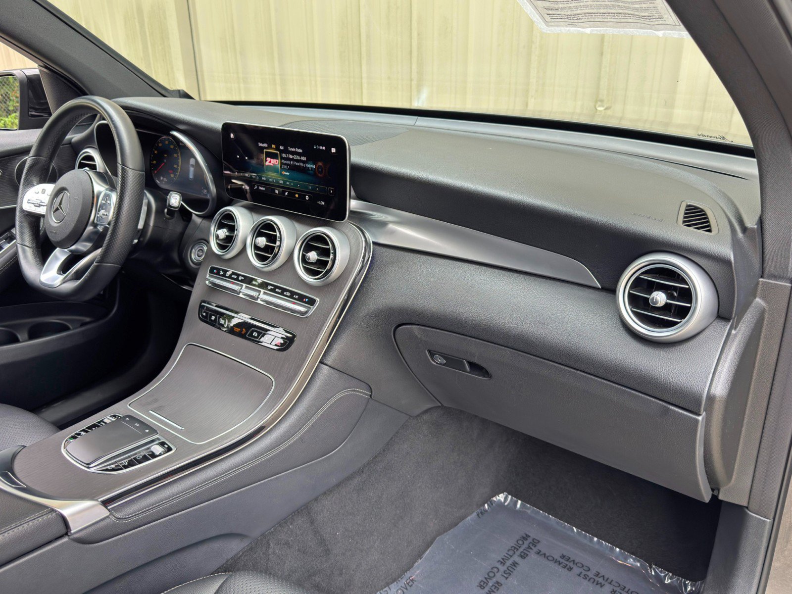 Used 2021 Mercedes-Benz GLC 300 w/ AMG Line image 13