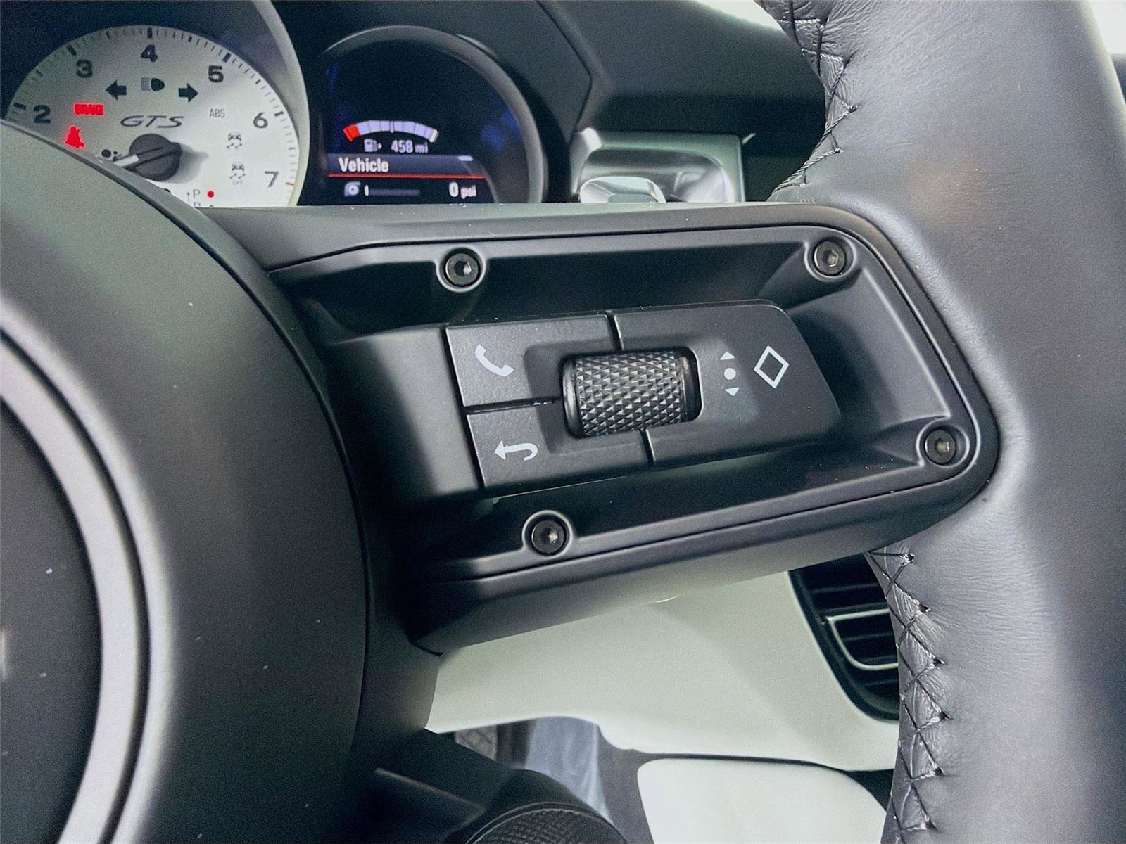 New 2026 Porsche Macan GTS image 14