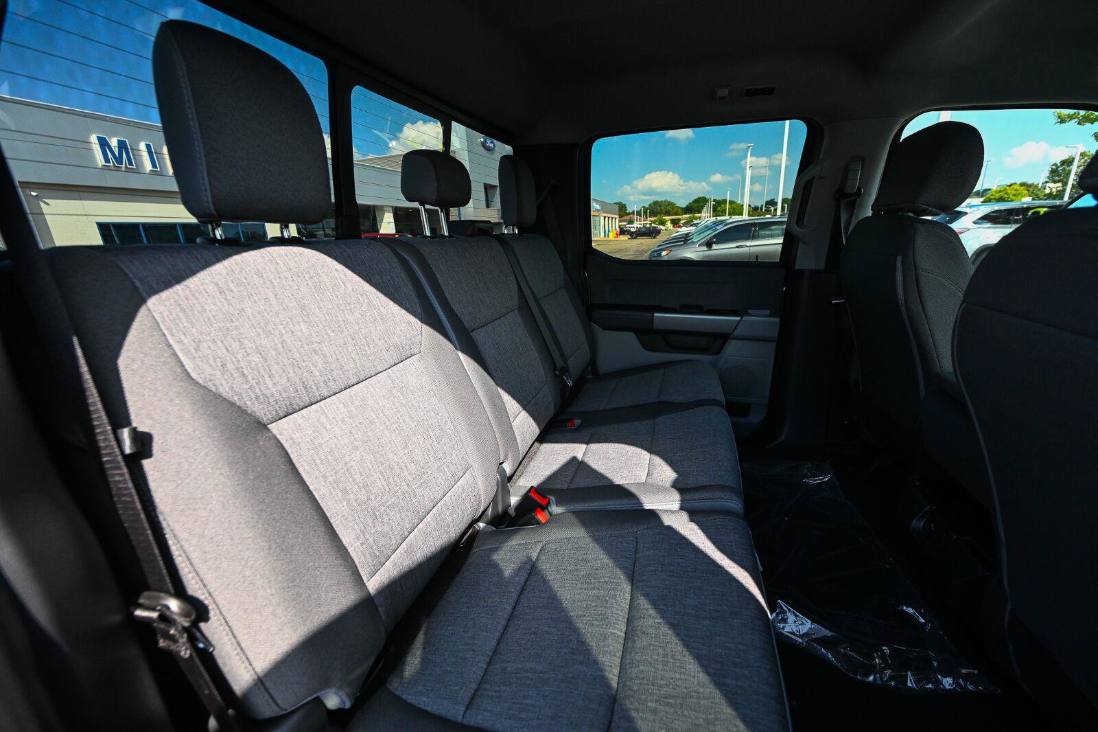 New 2026 Ford F250 XL w/ STX Appearance Package AWD/4WD image 24