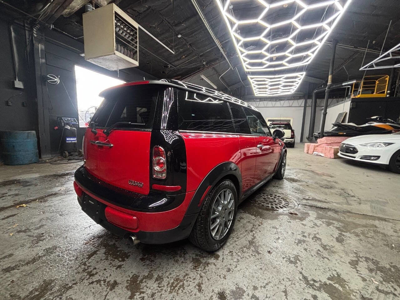 Used 2011 MINI Cooper Clubman image 6