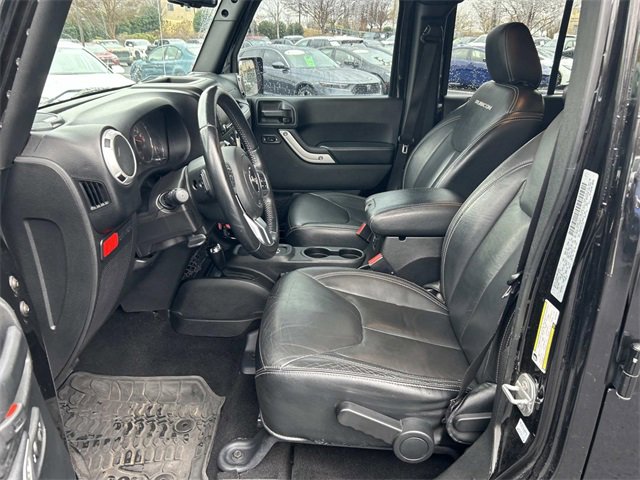 Used 2016 Jeep Wrangler Unlimited Rubicon image 18