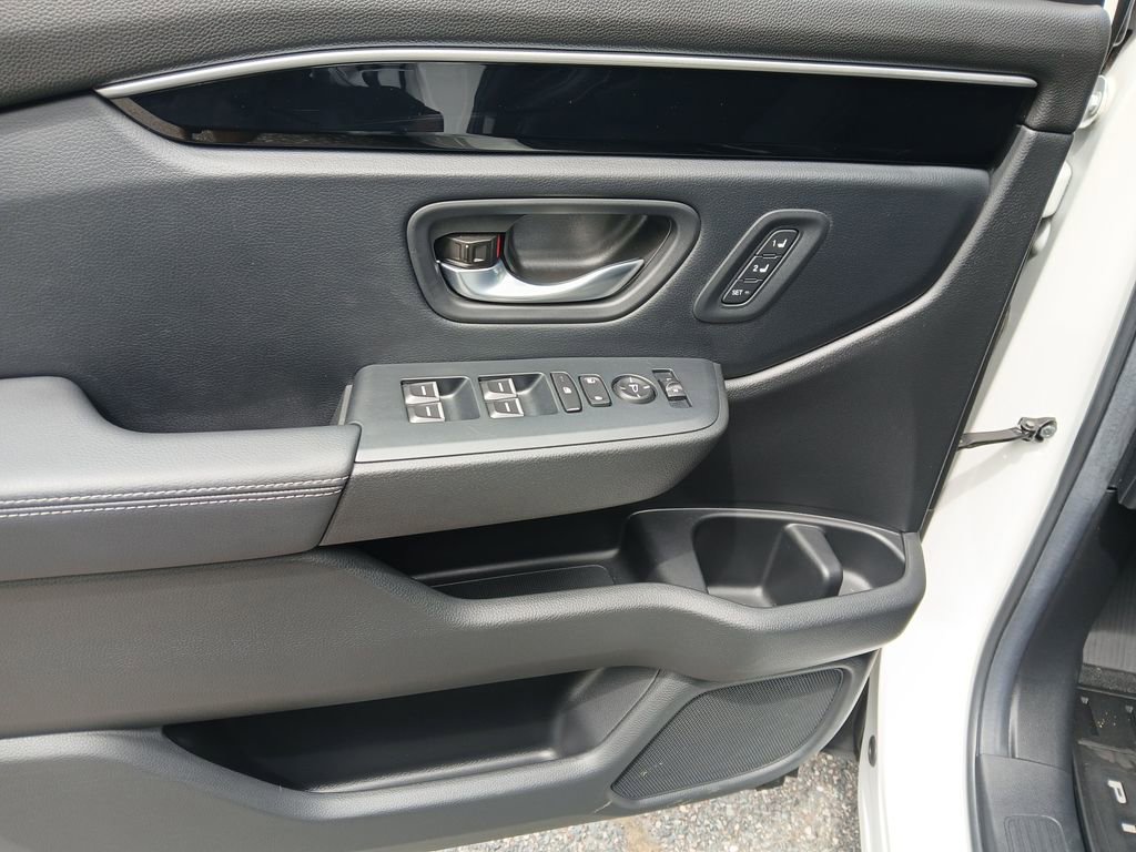 Used 2025 Honda Pilot Touring image 23