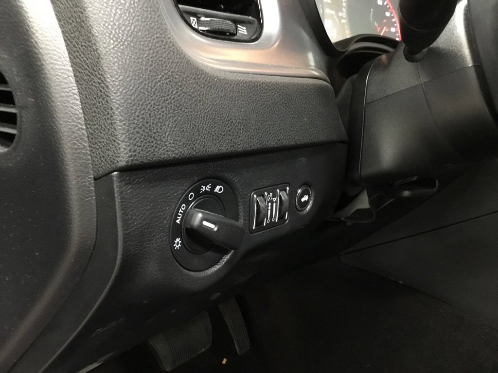 Used 2023 Dodge Charger SXT w/ Blacktop Package RWD image 9