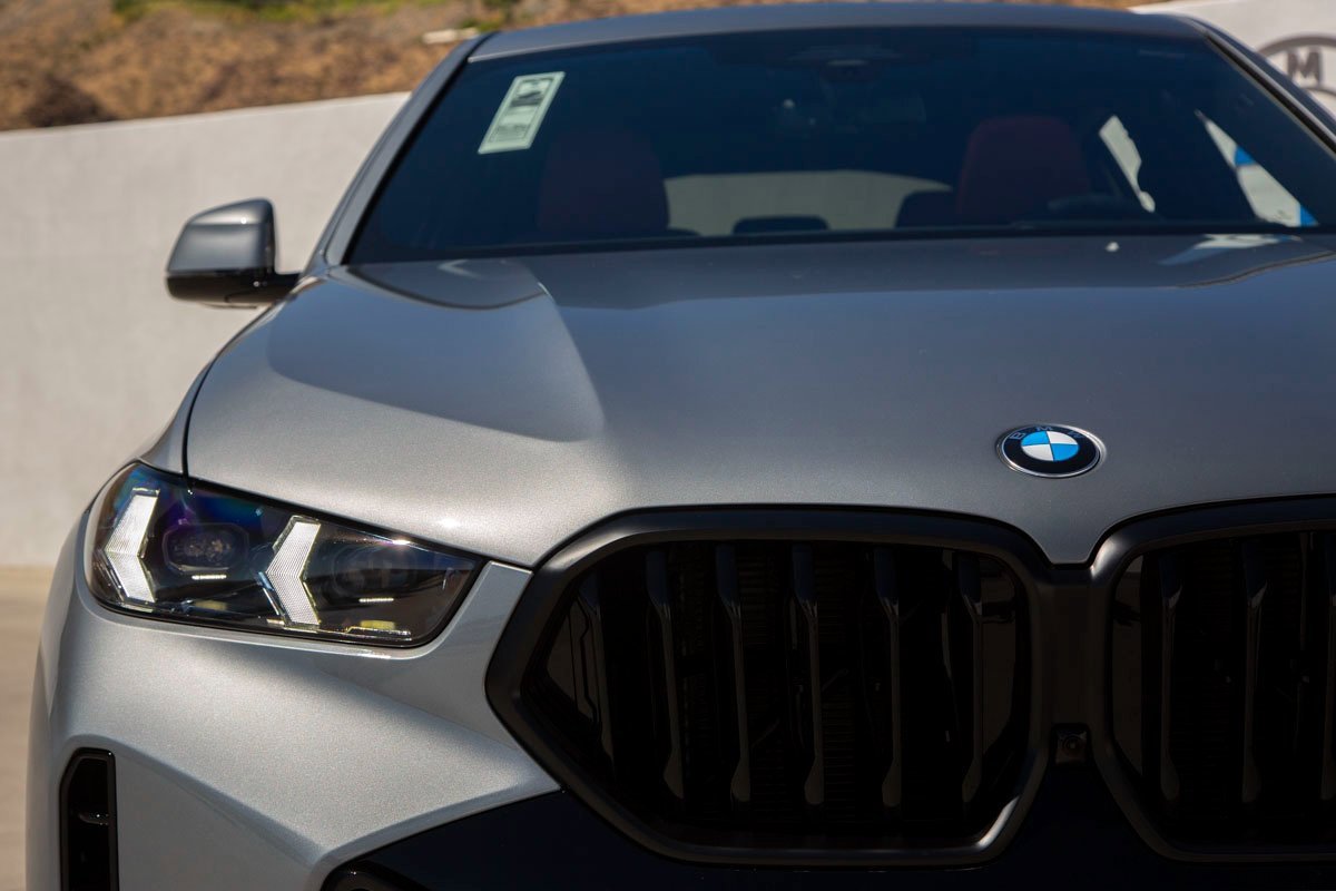 New 2026 BMW X6 xDrive40i image 9
