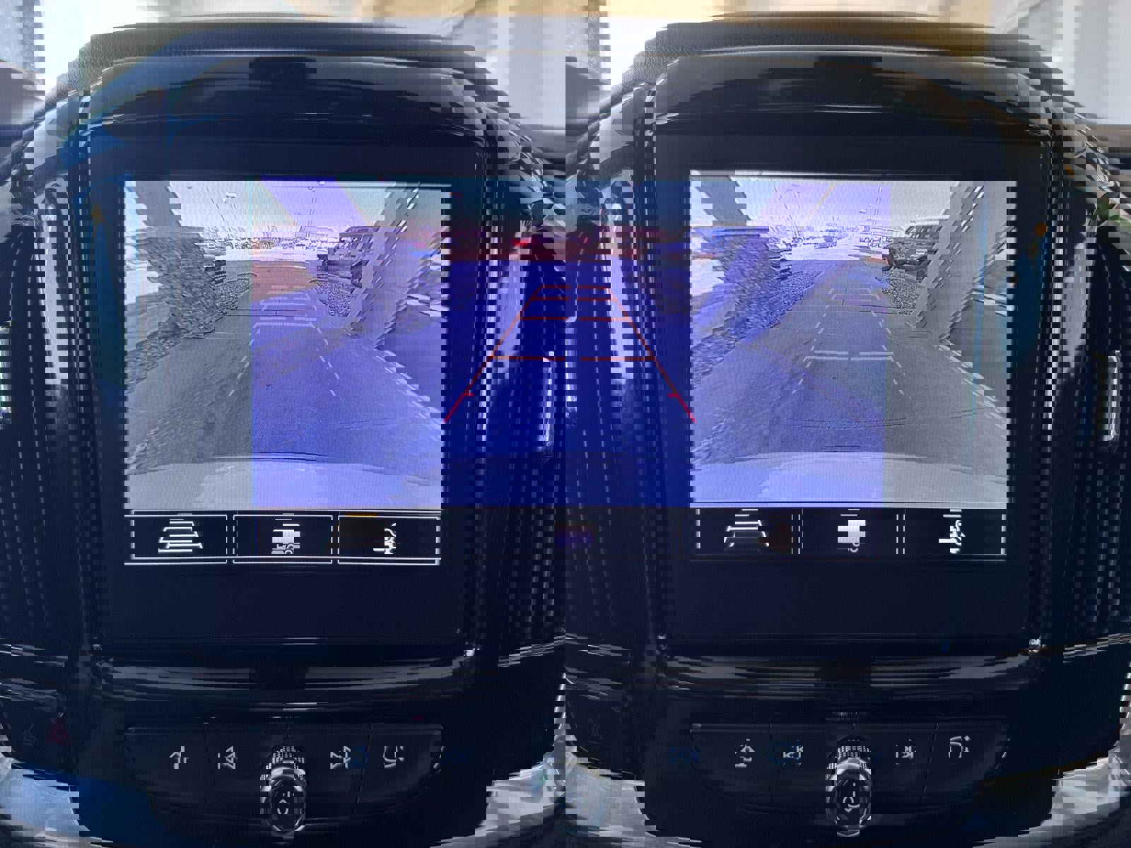 Used 2020 Chevrolet Traverse LT w/ LPO, Cargo Package image 21