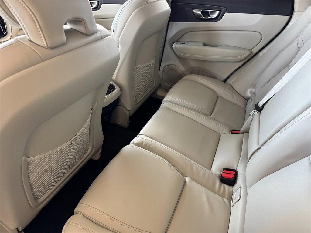 New 2026 Volvo XC60 B5 Ultra w/ Climate Package PRO image 11