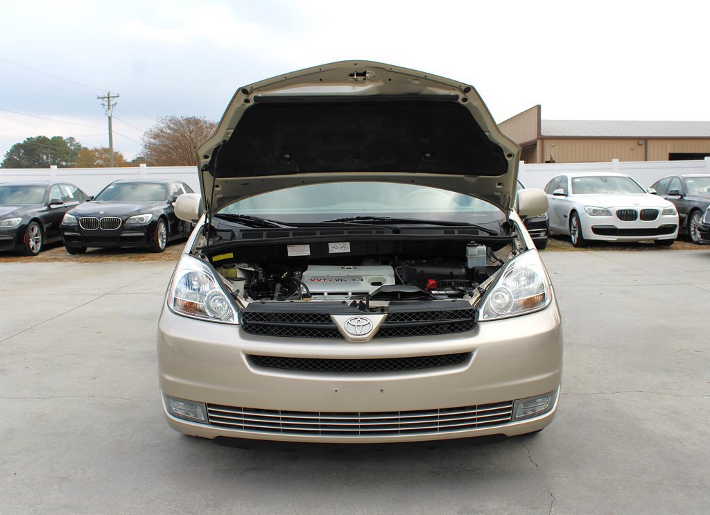 Used 2005 Toyota Sienna XLE image 45