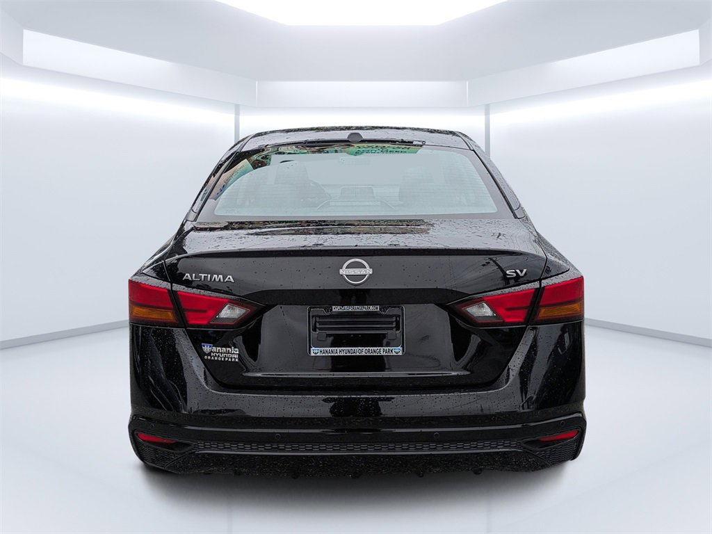 Used 2024 Nissan Altima 2.5 SV image 4