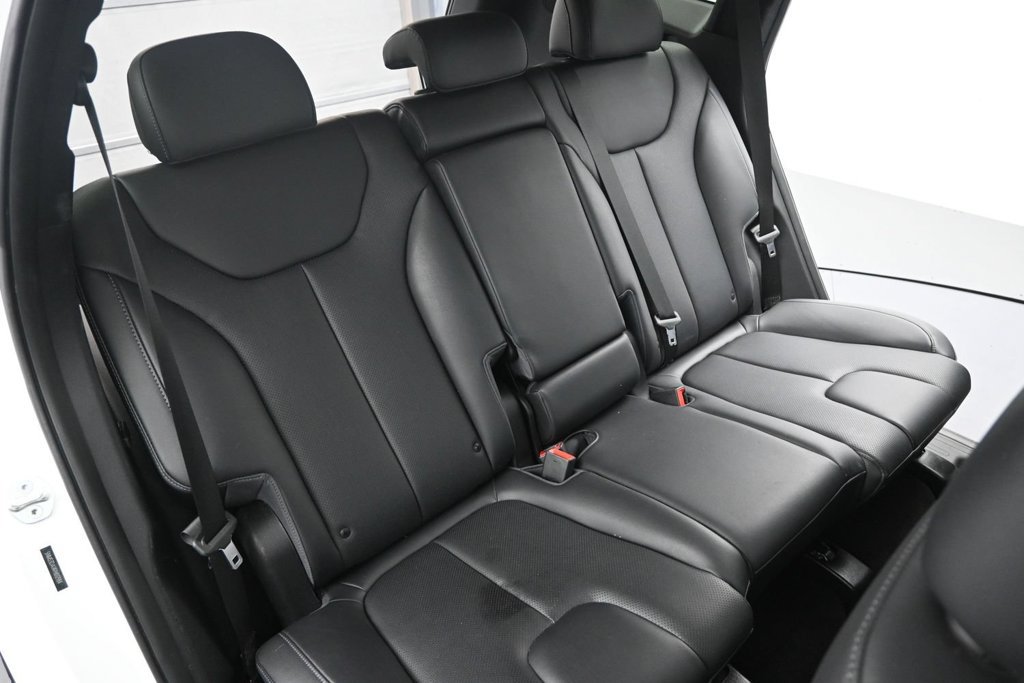 Used 2023 Hyundai Santa Fe SEL Premium AWD/4WD image 13