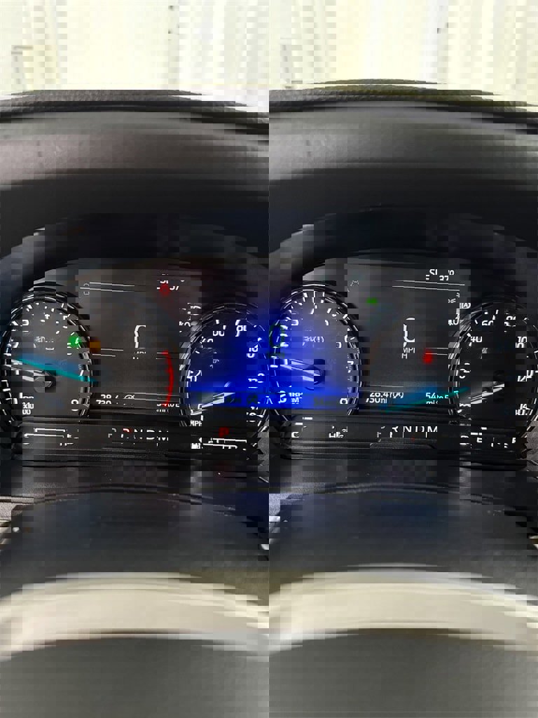 Used 2021 Ford Explorer XLT w/ Equipment Group 202A image 18